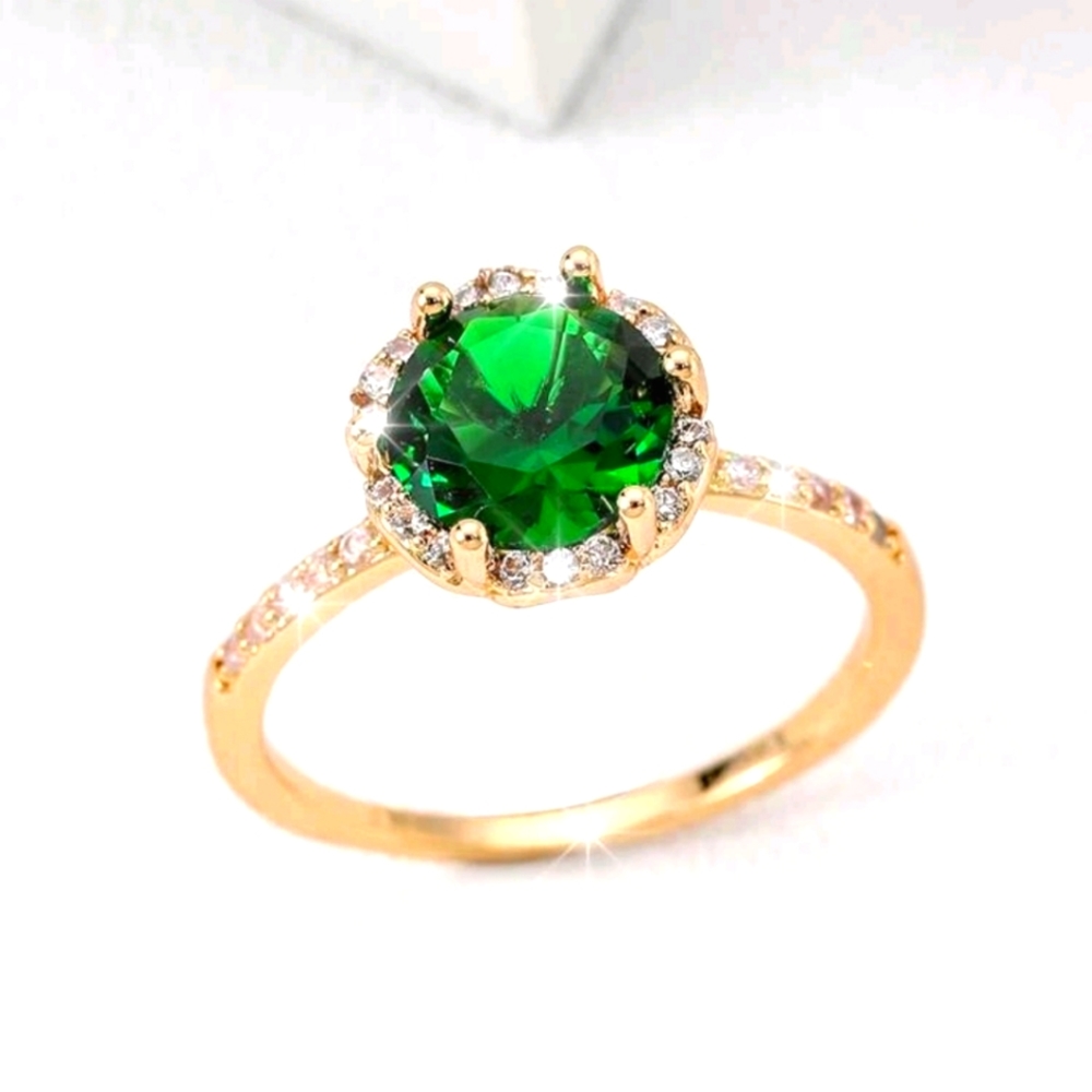 Emerald Gold and diamond ring
